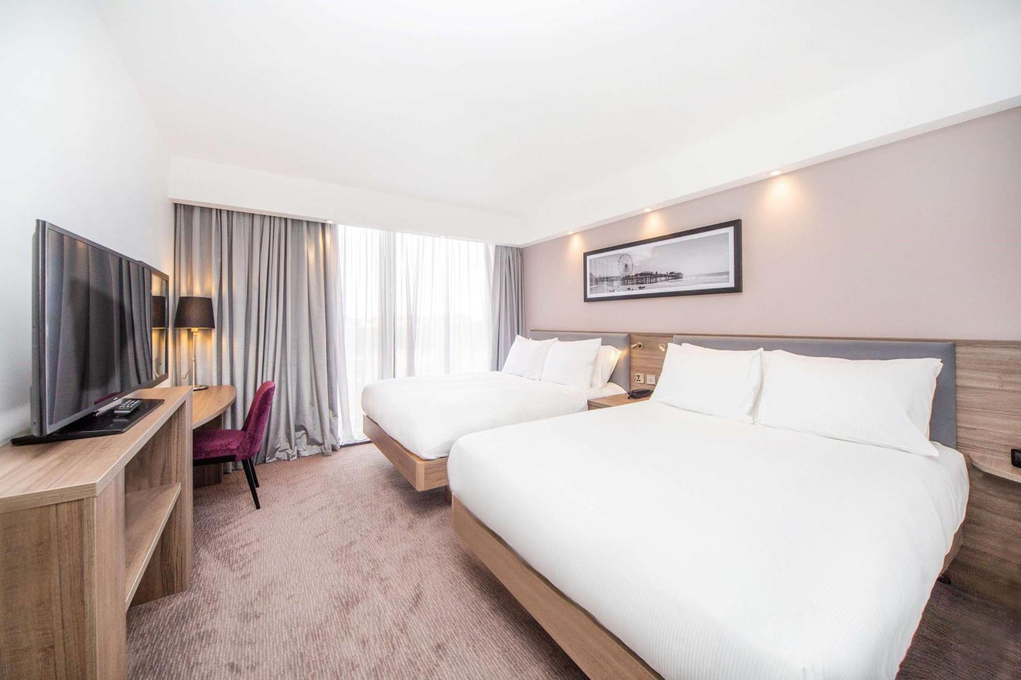Hampton By Hilton Μπλάκπουλ Εξωτερικό φωτογραφία