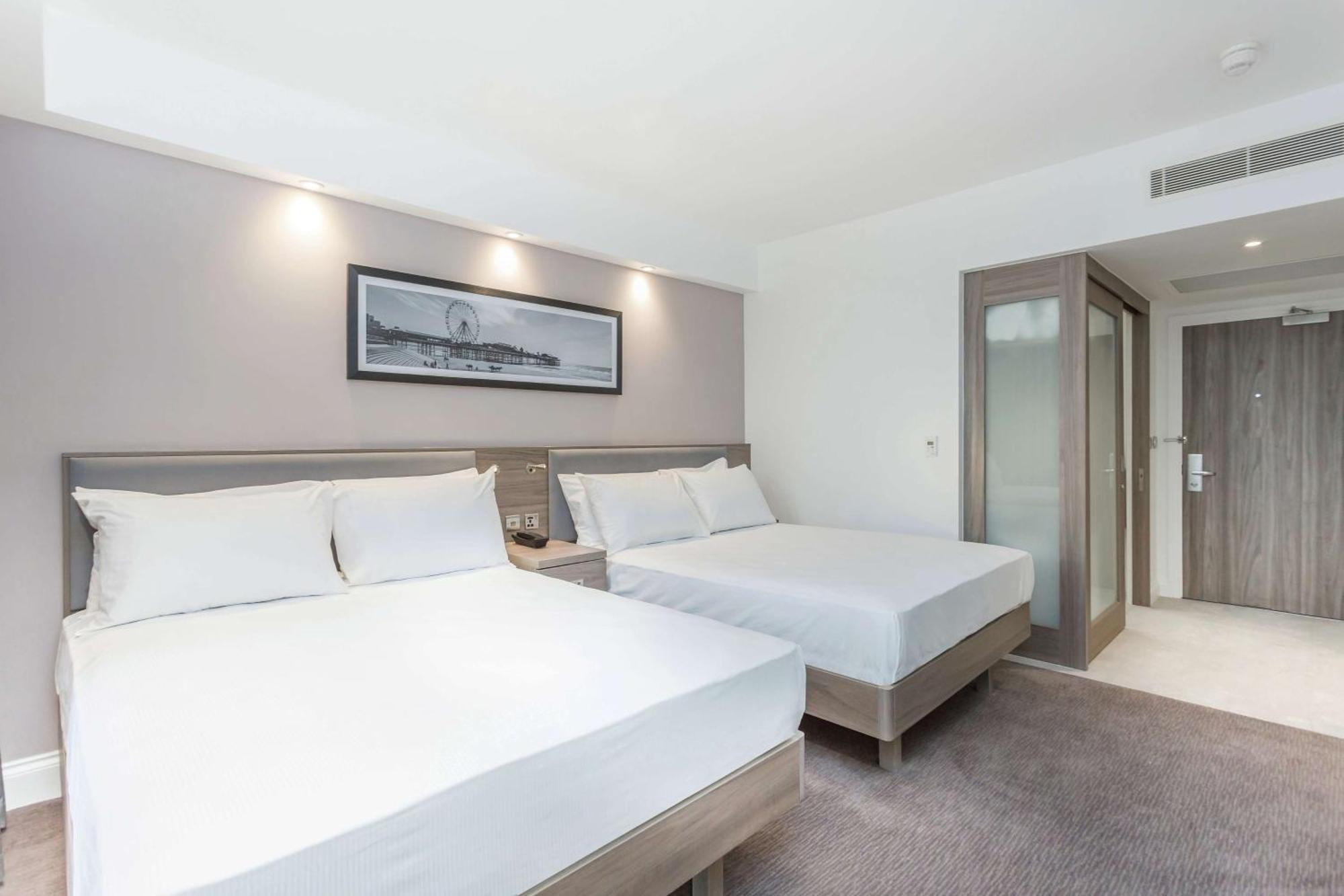 Hampton By Hilton Μπλάκπουλ Εξωτερικό φωτογραφία